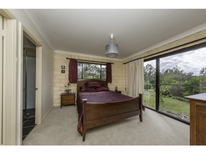 19 Tullarook Grove, Spring Grove NSW 2470