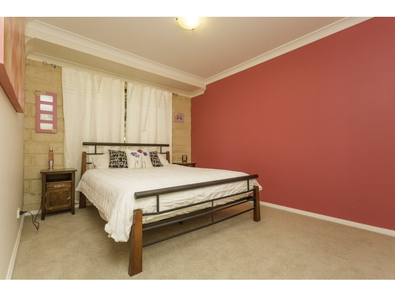 19 Tullarook Grove, Spring Grove NSW 2470