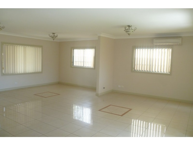 7 Sandra Avenue, Panania NSW 2213