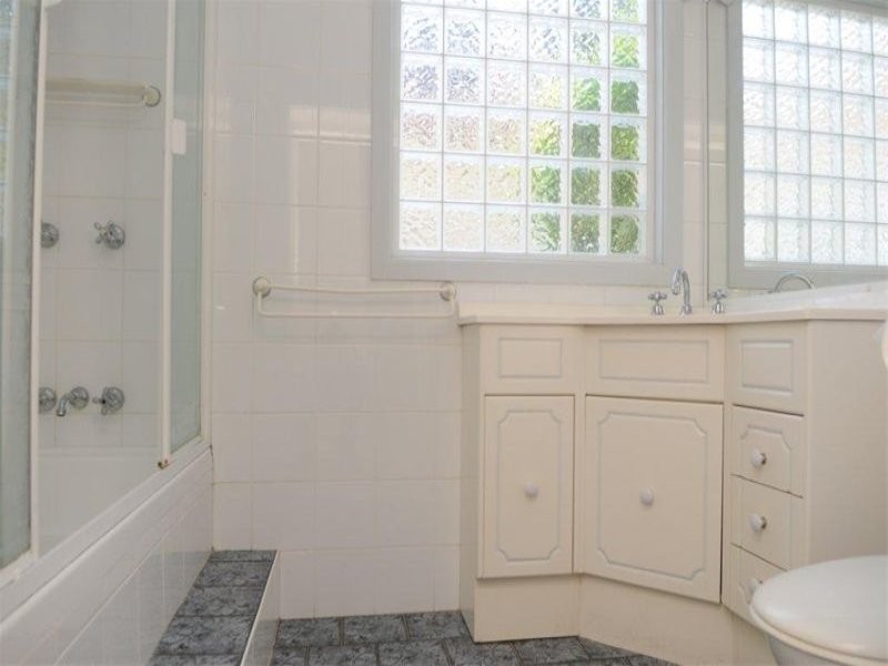 28 Chamberlain Road, Padstow NSW 2211