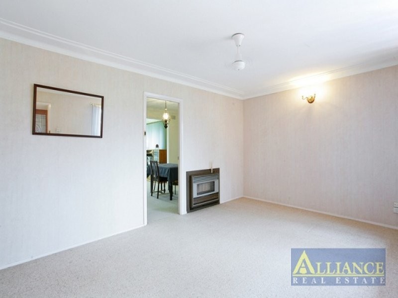 12 Eileen Street, Picnic Point NSW 2213