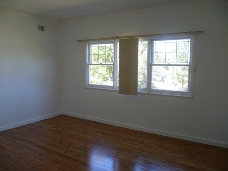 653 Henry Lawson Drive, East Hills NSW 2213