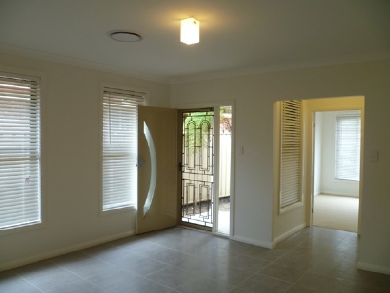 34 Cook Crescent, East Hills NSW 2213