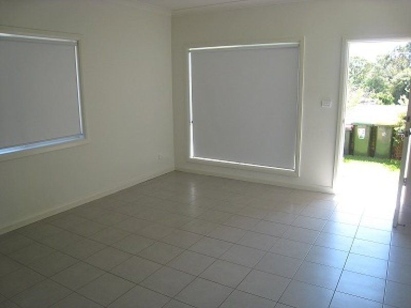 2/12-14 Browning Street, East Hills NSW 2213