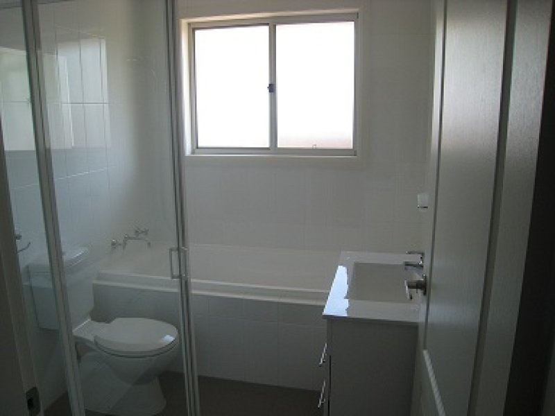 2/12-14 Browning Street, East Hills NSW 2213