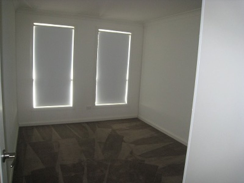 2/12-14 Browning Street, East Hills NSW 2213