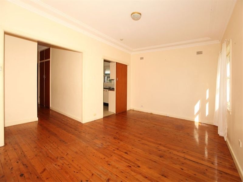 35 Picnic Point Road, Panania NSW 2213