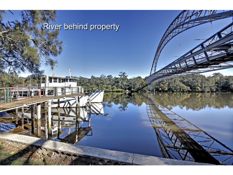 542 Henry Lawson Drive, East Hills NSW 2213
