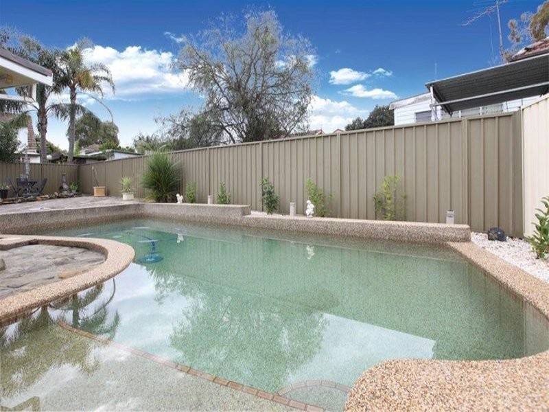 25 Drake Street, Panania NSW 2213