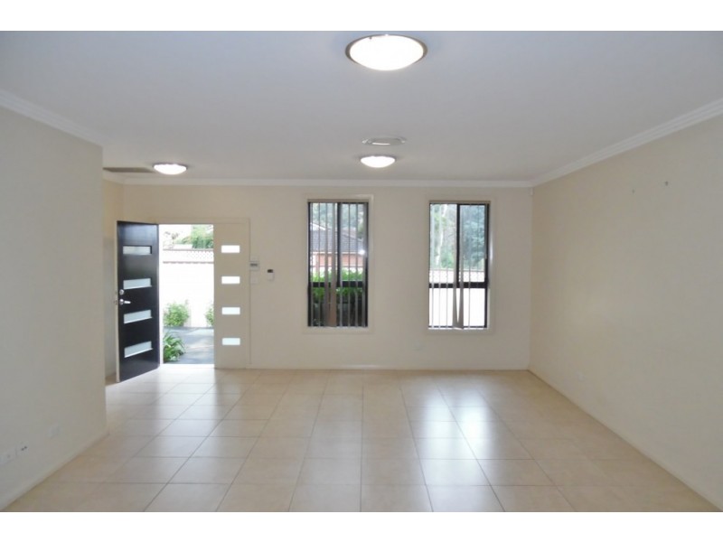 4/6 Jensen Street, Condell Park NSW 2200