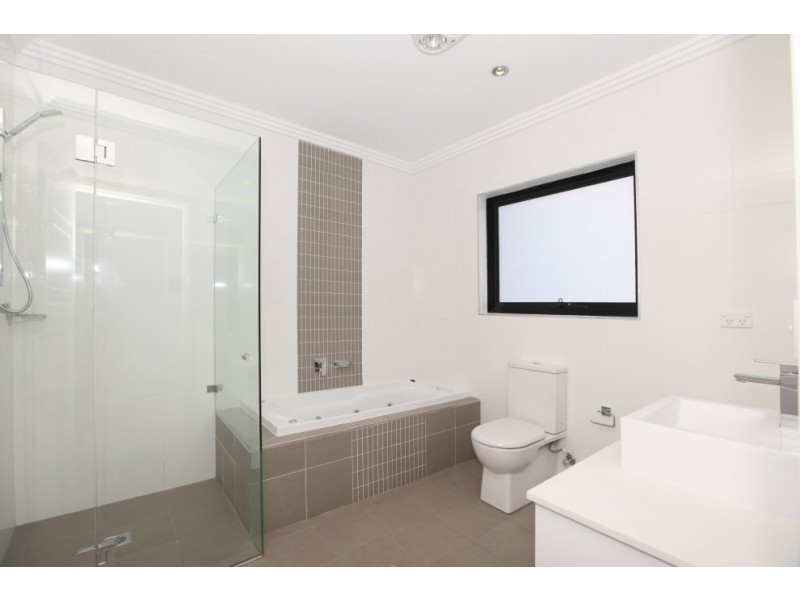 17A Burns Road, Picnic Point NSW 2213