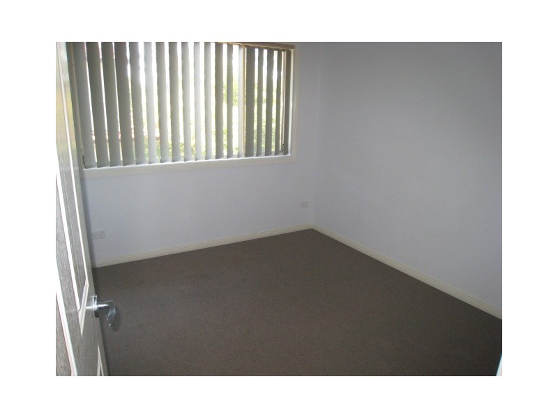 2D Roslyn Avenue, Panania NSW 2213