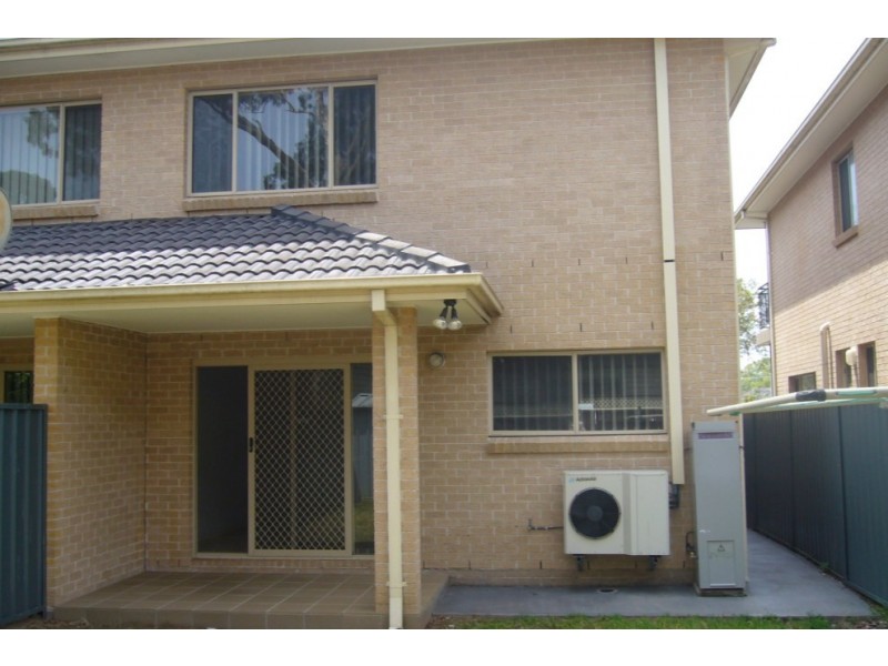 2D Roslyn Avenue, Panania NSW 2213