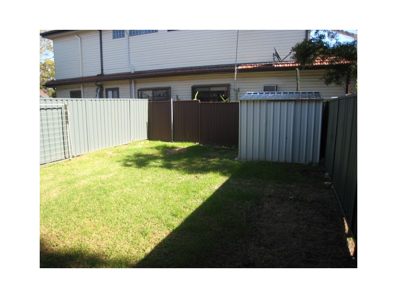 2D Roslyn Avenue, Panania NSW 2213