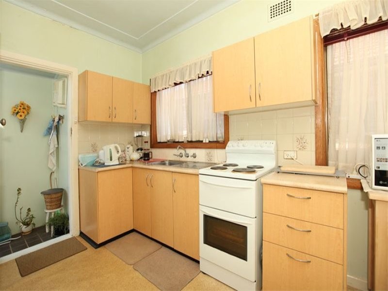 13 Eddie Avenue, Panania NSW 2213