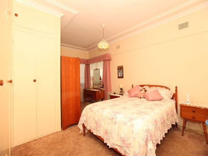 13 Eddie Avenue, Panania NSW 2213