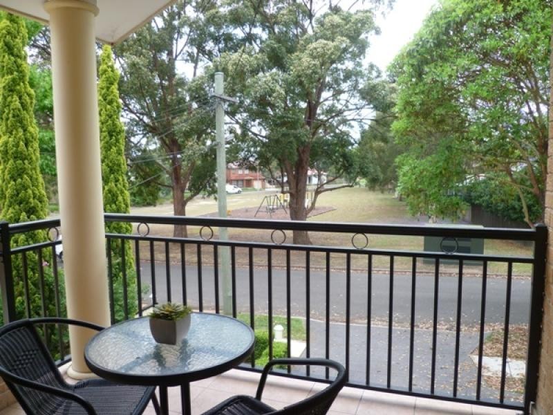 16 Bracher Street, East Hills NSW 2213