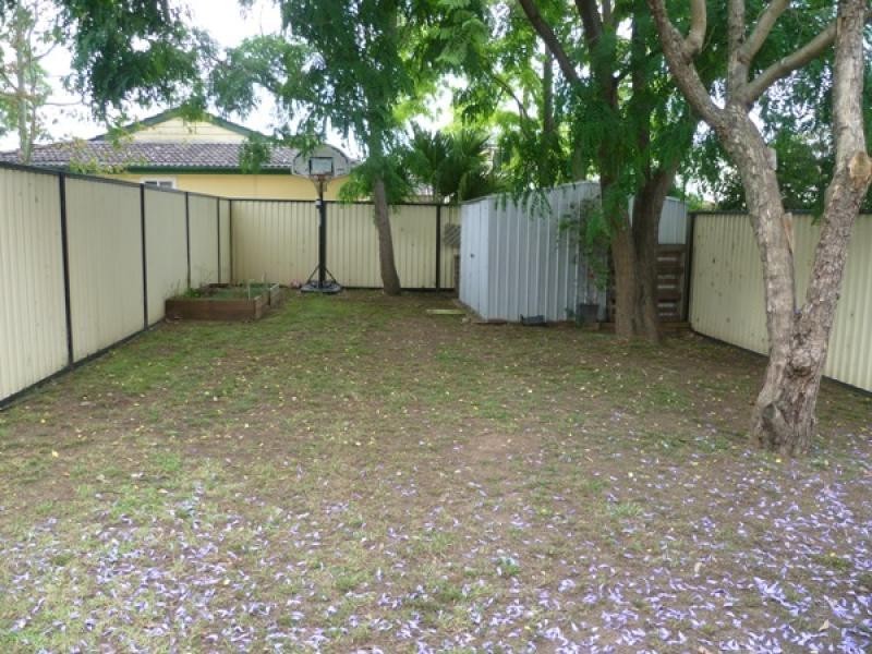 16 Bracher Street, East Hills NSW 2213