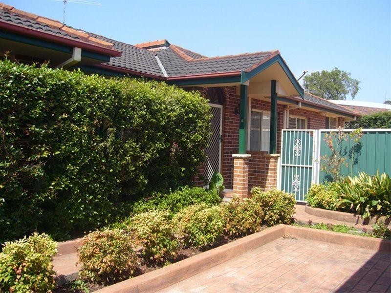 8/135 Lambeth Street, Panania NSW 2213