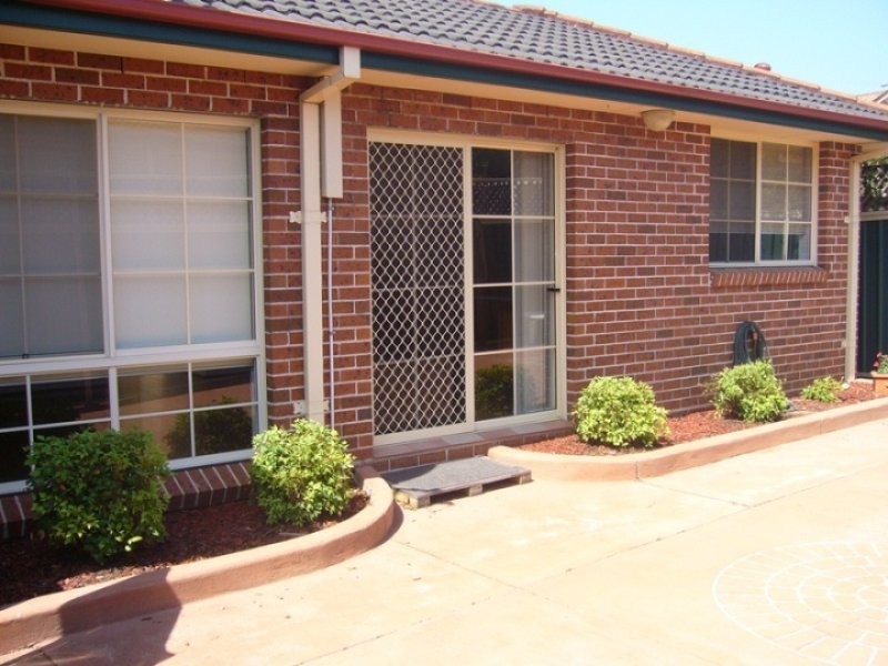 8/135 Lambeth Street, Panania NSW 2213