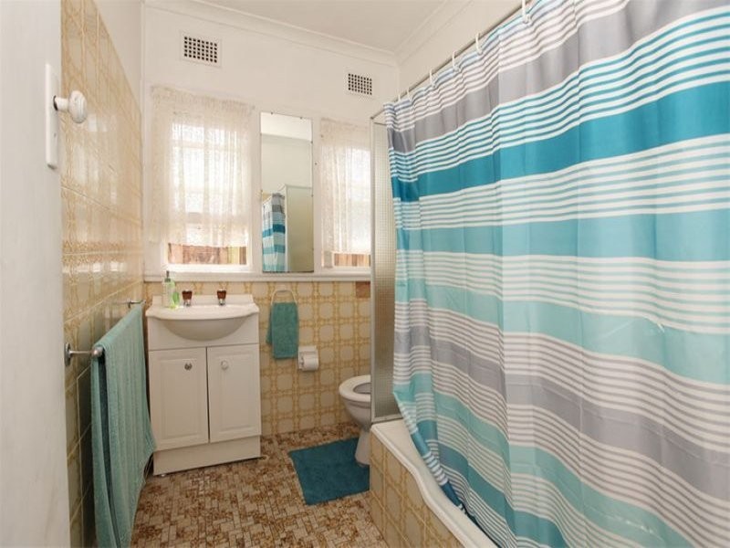 400 Henry Lawson Drive, Milperra NSW 2214