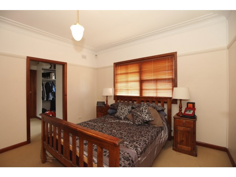 16 Paul Street, Panania NSW 2213