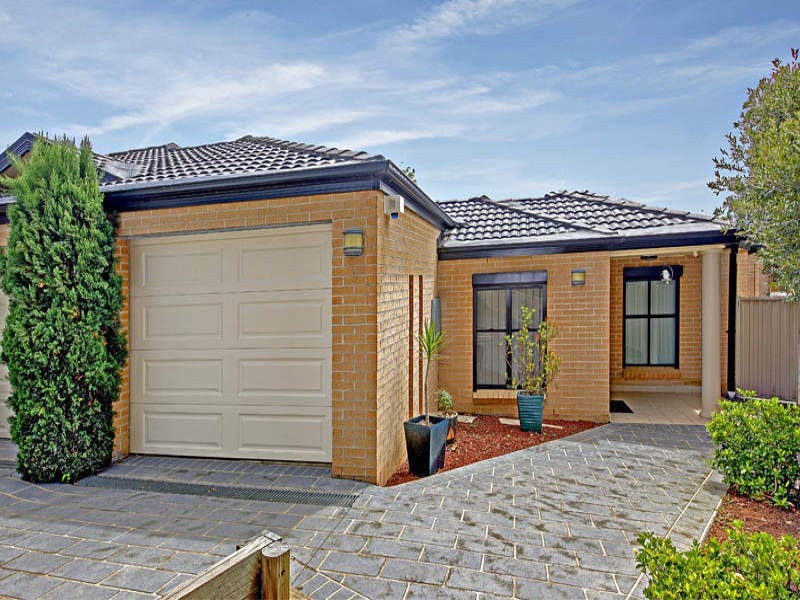 16 Woodburn Avenue, Panania NSW 2213