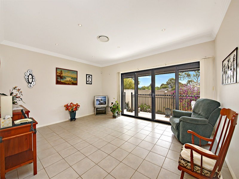 16 Woodburn Avenue, Panania NSW 2213