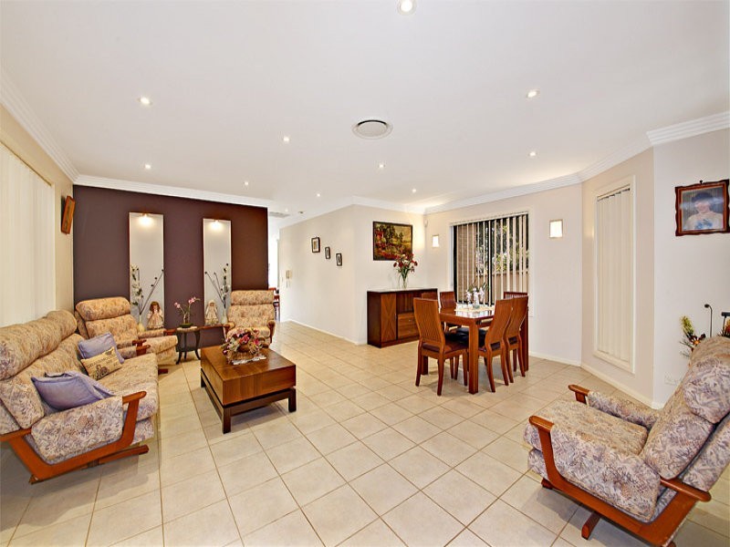 16 Woodburn Avenue, Panania NSW 2213