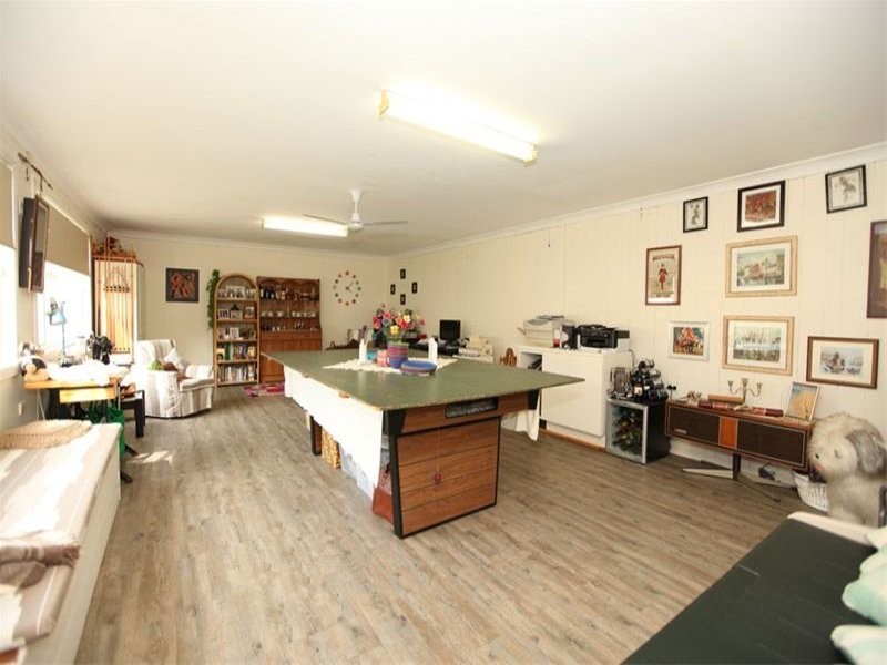 25 Eileen Street, Picnic Point NSW 2213