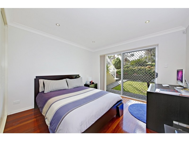 734 Henry Lawson Drive, Picnic Point NSW 2213