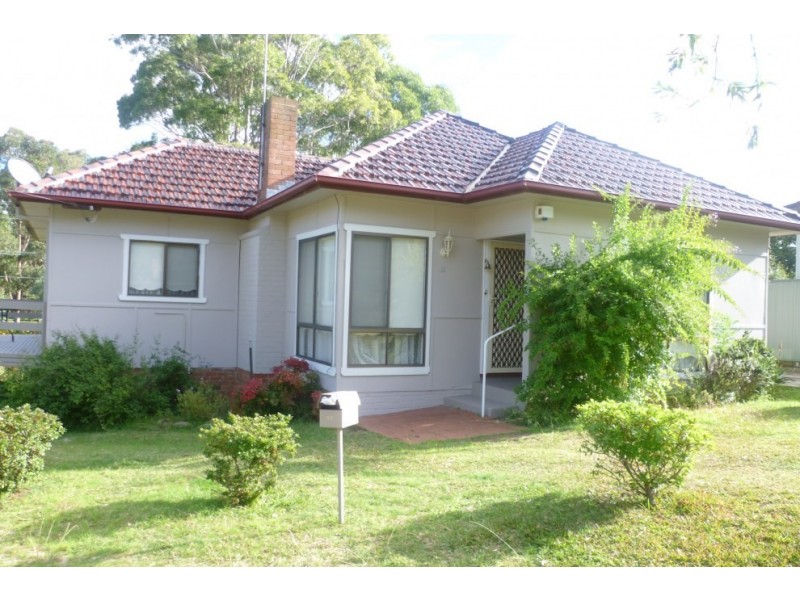 42 Harcourt Avenue, East Hills NSW 2213