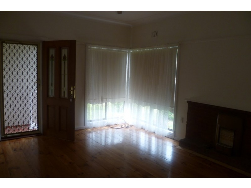 42 Harcourt Avenue, East Hills NSW 2213