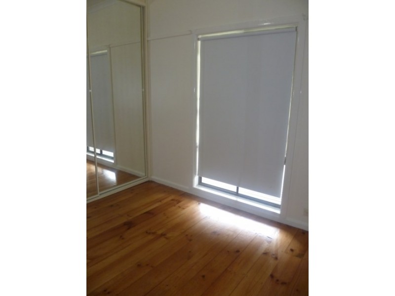 42 Harcourt Avenue, East Hills NSW 2213