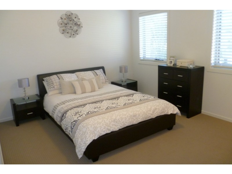 5 Sandra Avenue, Panania NSW 2213