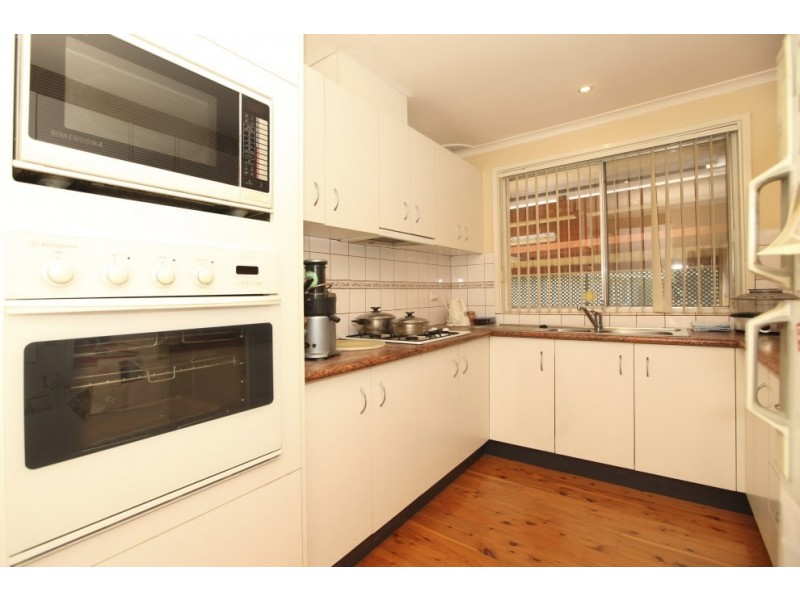 2 Chrisalex Place, St Clair NSW 2759