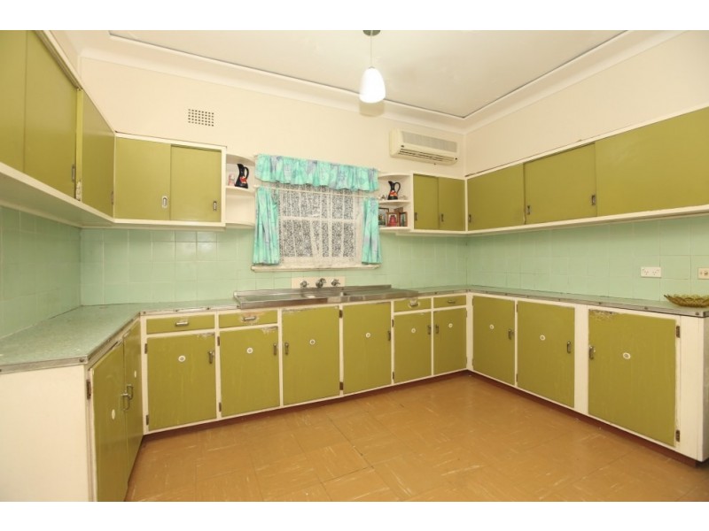 110 Lambeth Street, Panania NSW 2213