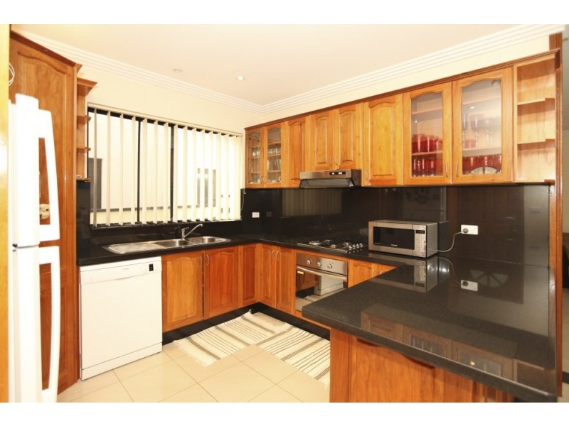 17A Matthews Avenue, East Hills NSW 2213