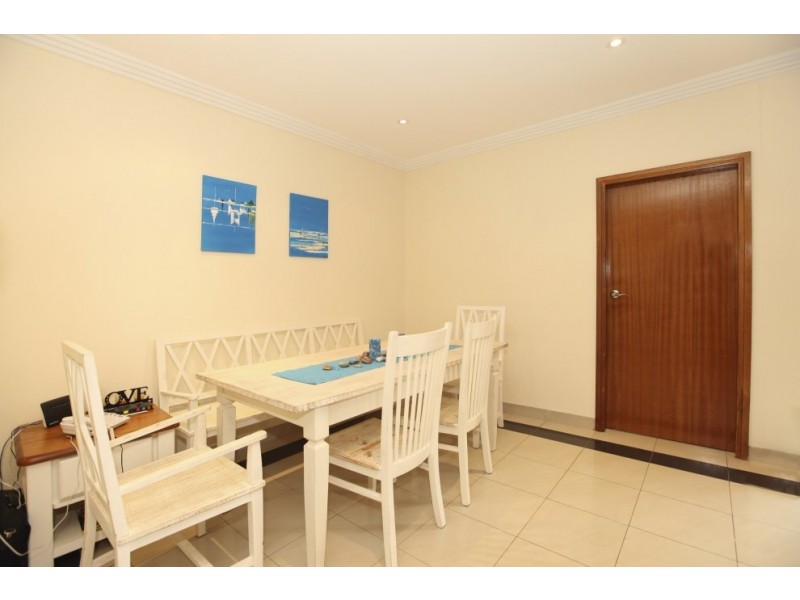 17A Matthews Avenue, East Hills NSW 2213