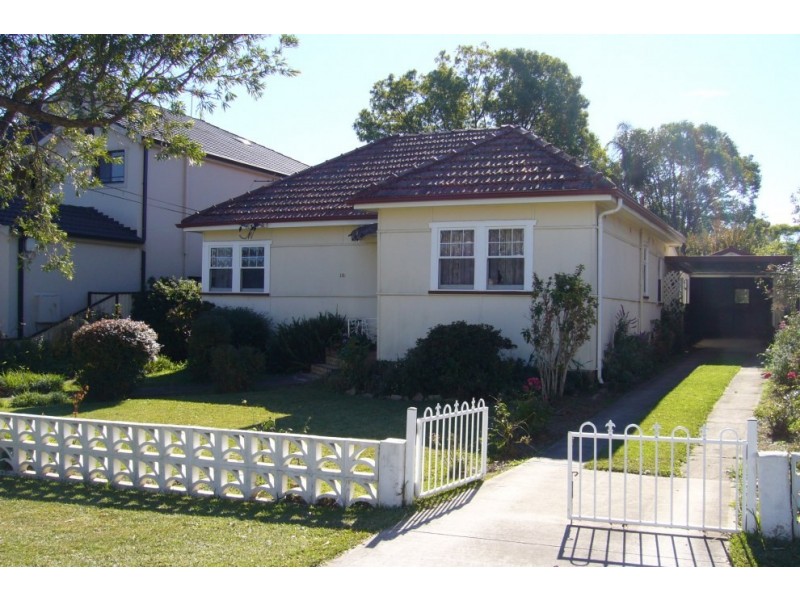 18 Ferndale Road, Revesby NSW 2212