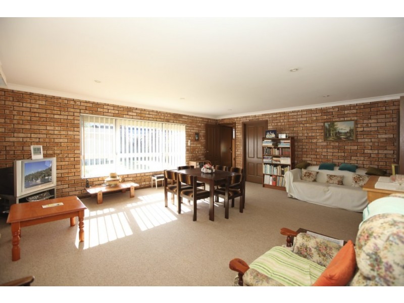 24 Duke Street, East Hills NSW 2213