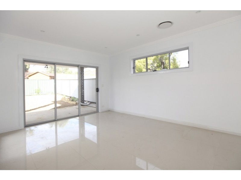 3a Mckevitte Avenue, East Hills NSW 2213