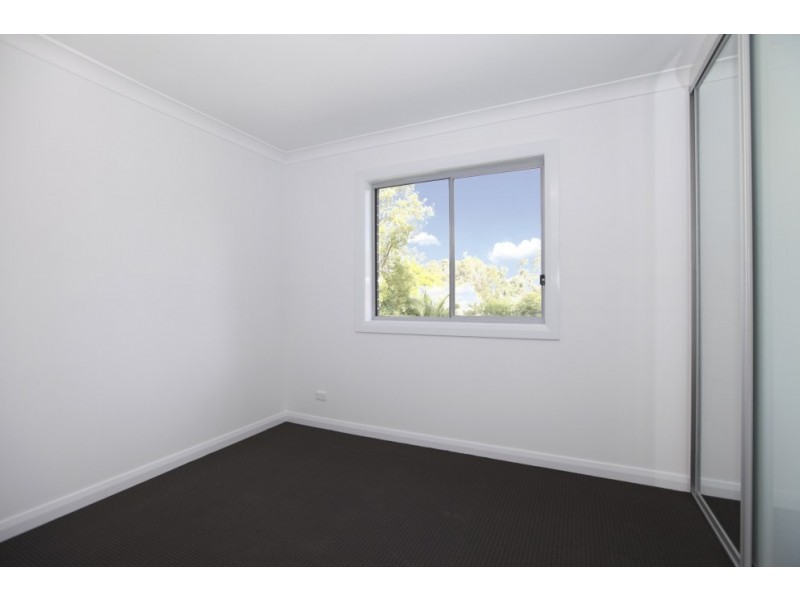 3a Mckevitte Avenue, East Hills NSW 2213