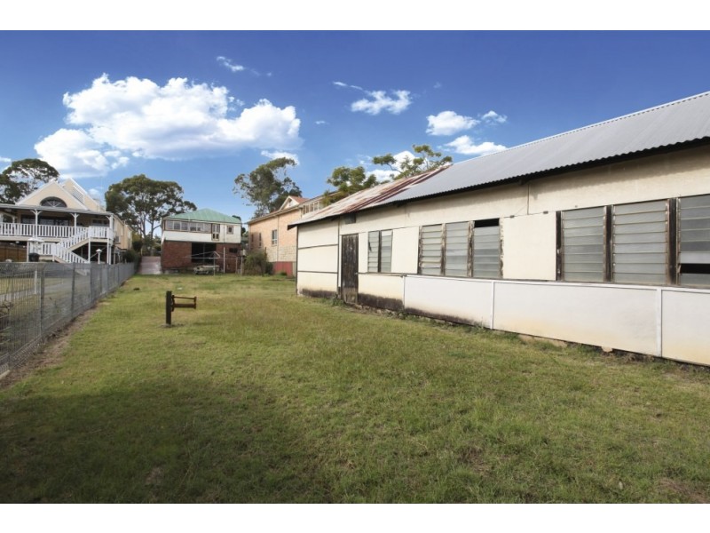 556 Henry Lawson Drive, East Hills NSW 2213
