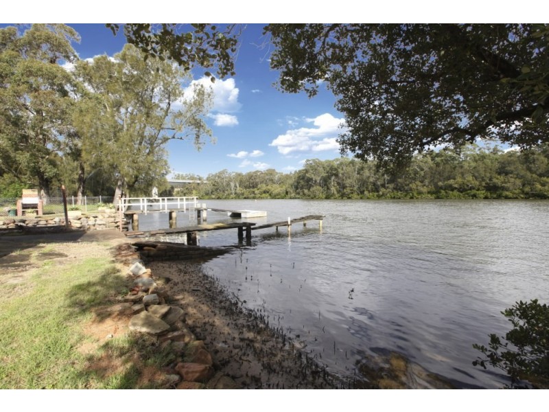 556 Henry Lawson Drive, East Hills NSW 2213