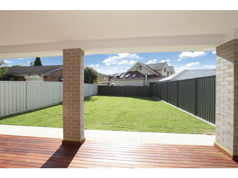 913 Henry Lawson Drive, Picnic Point NSW 2213