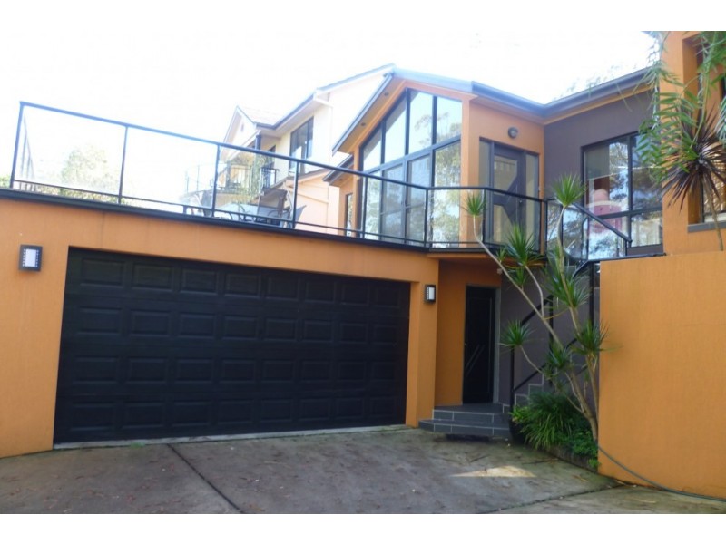 6 Carinya Road, Picnic Point NSW 2213