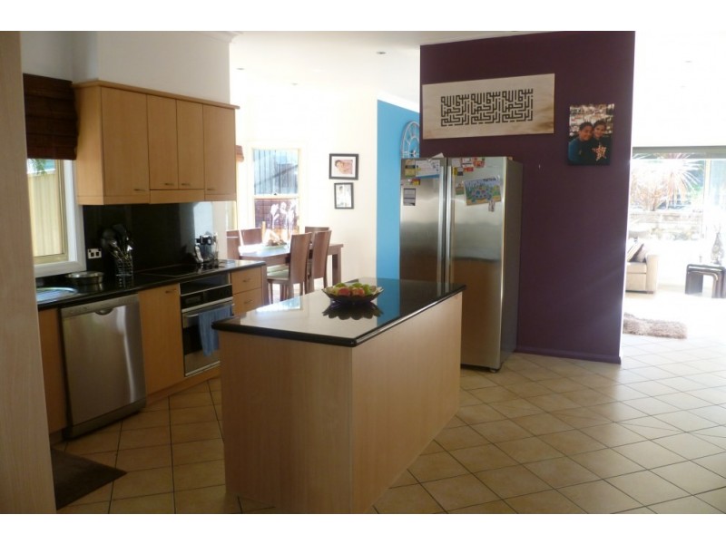 6 Carinya Road, Picnic Point NSW 2213