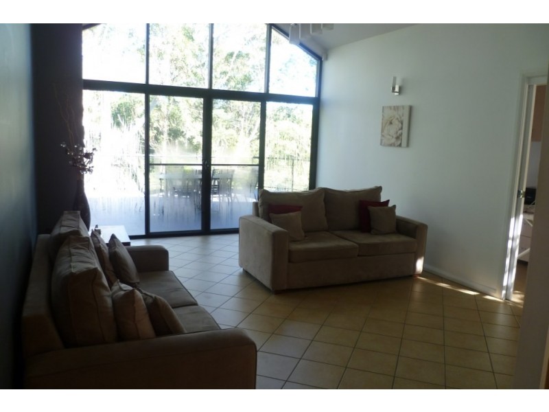 6 Carinya Road, Picnic Point NSW 2213