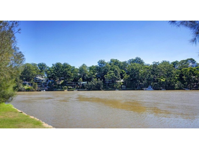 6 Carinya Road, Picnic Point NSW 2213